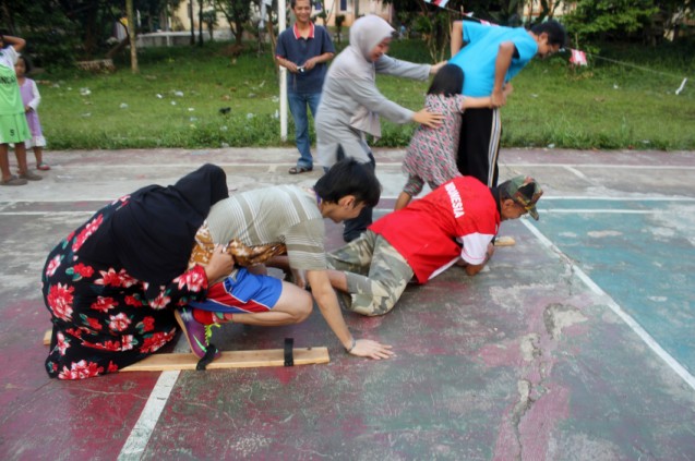 Lomba Bakiak