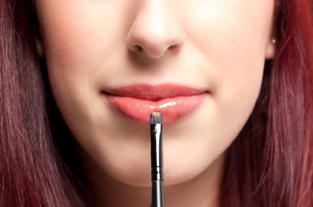 Bibir segar dan natural