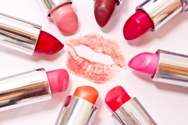 Lipstik berwarna