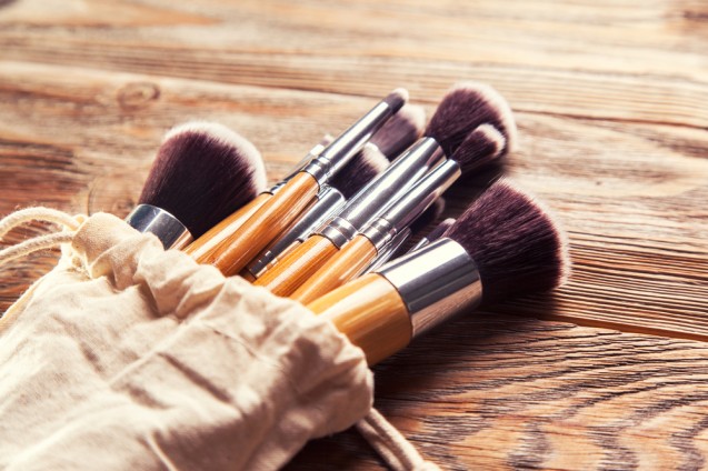 Kuas makeup