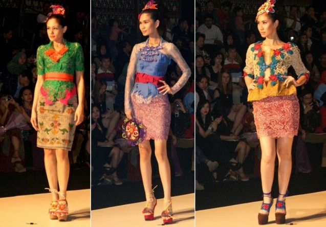 Kebaya modern dengan rok pendek
