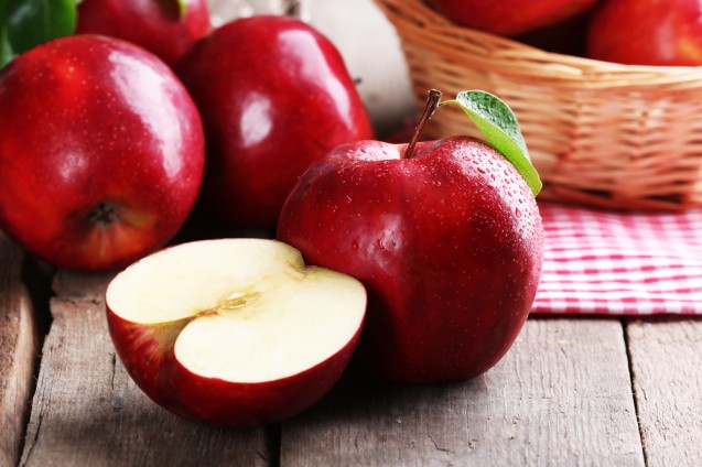 Cara memutihkan wajah secara alami dengan krim apel