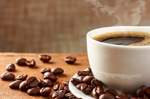 Mengonsumsi kopi berlebihan
