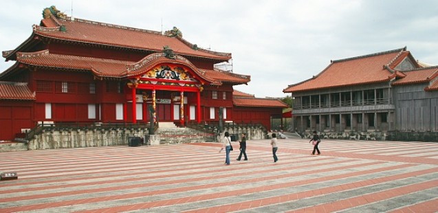 Istana Shuri, salah satu tempat wisata favorit di Okinawa, Jepang