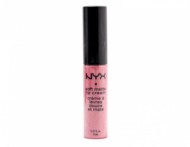 Lipstik warna natural untuk make up sempurna