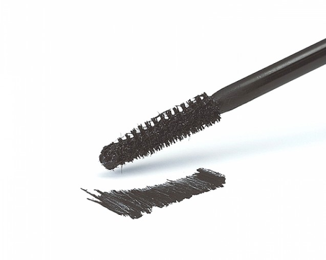 Sempurnakan eyeliner dengan maskara