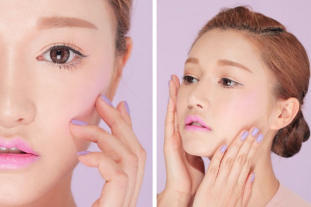 Menggunakan blush on