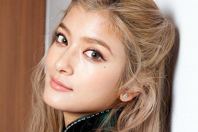 Tren make up ala blasteran