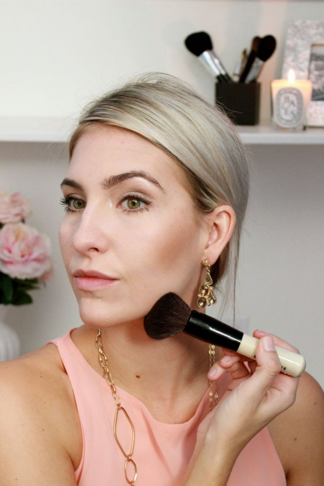 Make up wajah bronzer