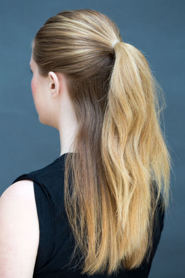Gaya rambut wanita double pony