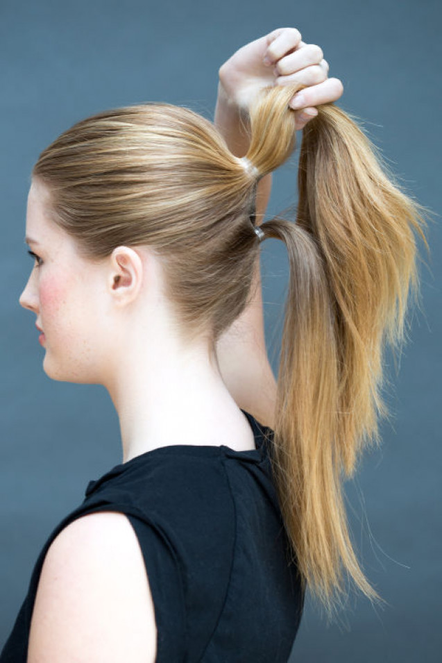 Gaya rambut wanita double pony