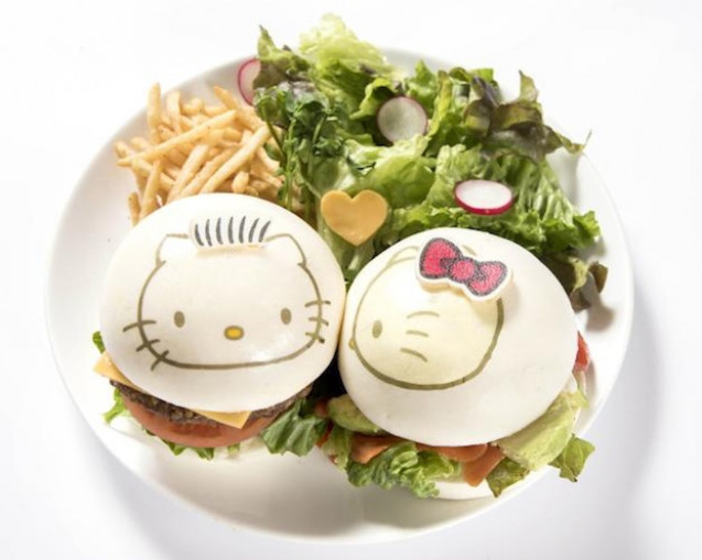 Hello kitty cafe