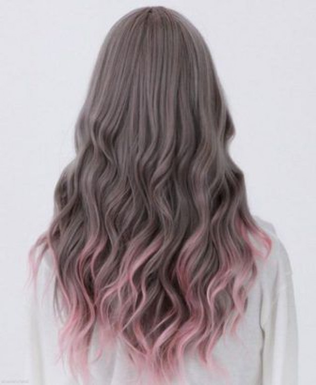 Ash wavy hair