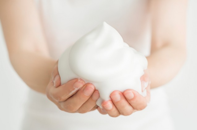 Foaming cleanser